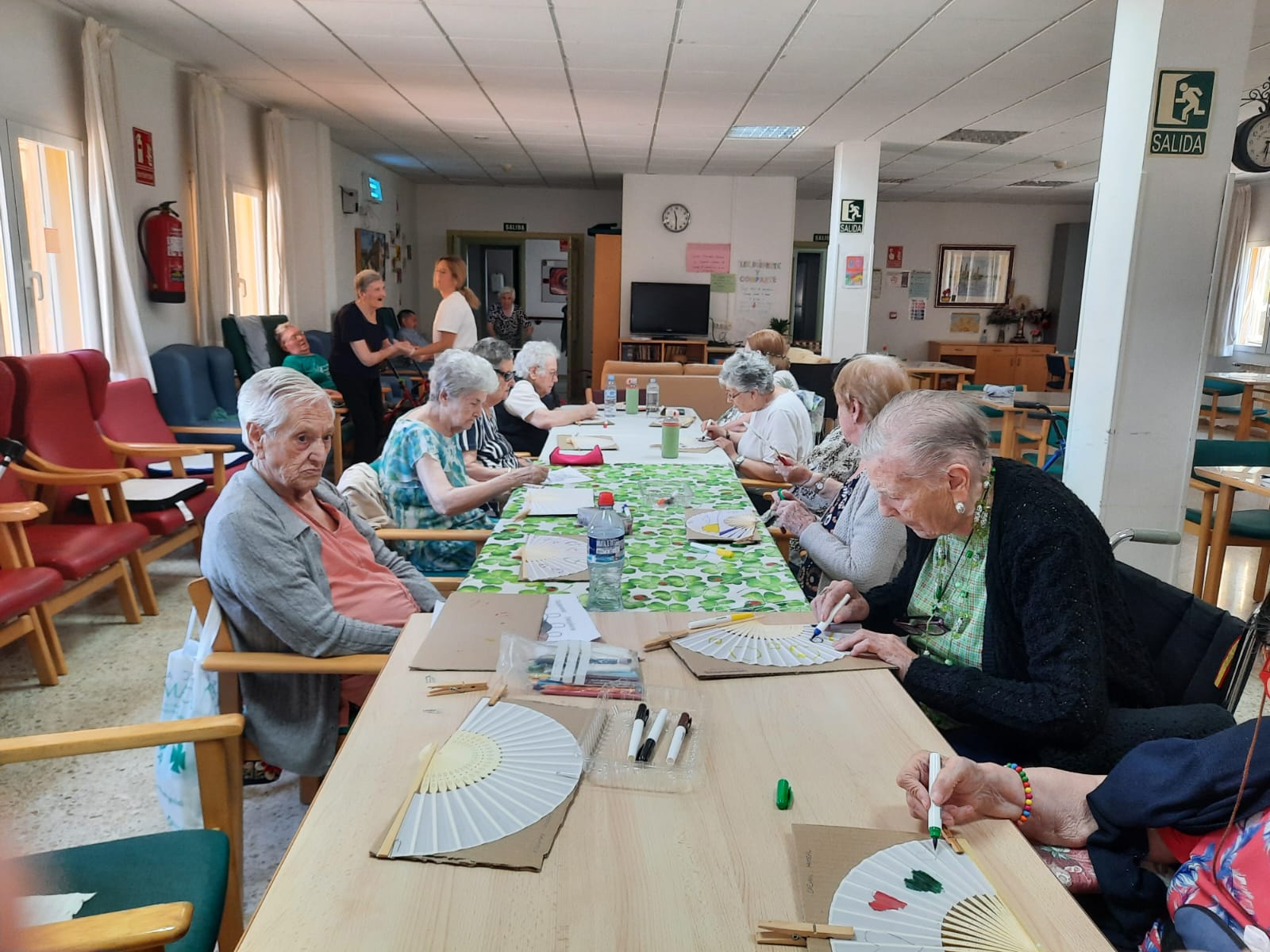 Taller Abanicos Fundacion San Mateo De Gallego